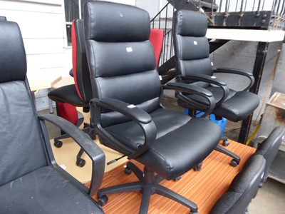 Lot 236 - Executive style black swivel armchair