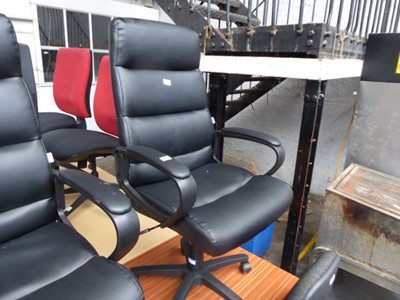 Lot 237 - Executive style black swivel armchair