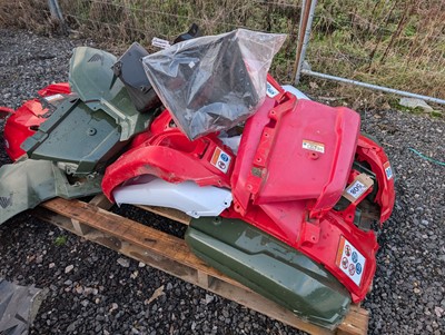 Lot 508 - Quantity of mainly Honda ATV panels