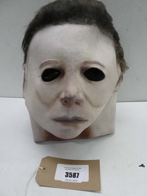 Lot 3587 - Michael Myers fancy dress mask