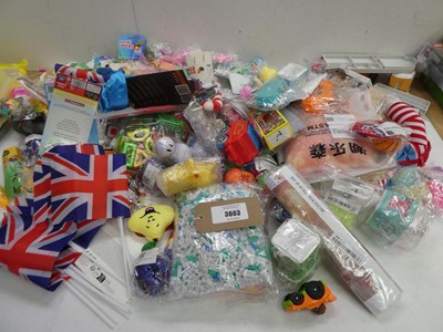 Lot 3603 - Large bag of novelty toys, building blocks,...