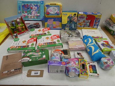 Lot 3606 - Selection of toys & games including Play-Doh,...