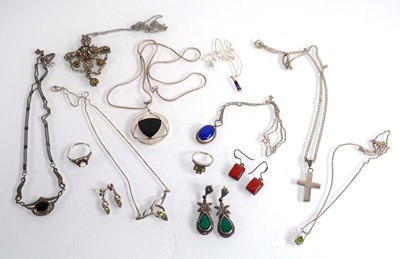 Lot 589 - A group of silver and metalware jewellery...