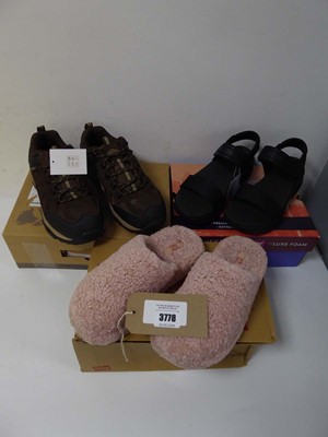 Lot 3778 - Boxed pair of Fitflop Iqushion Padded Teddy...