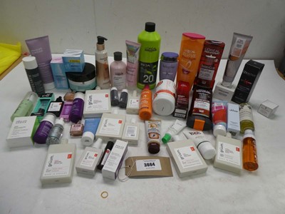 Lot 3664 - Selection of branded toiletries including...