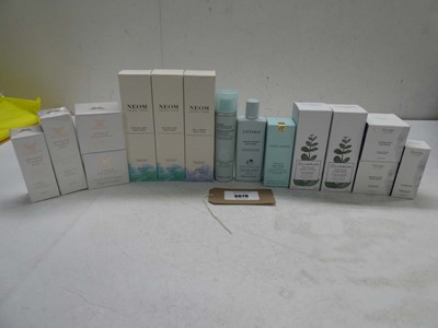 Lot 3679 - Branded toiletries comprising Neom, Liz Earle,...