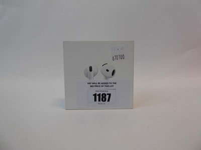 Lot Apple AirPods 4, boxed with charging case