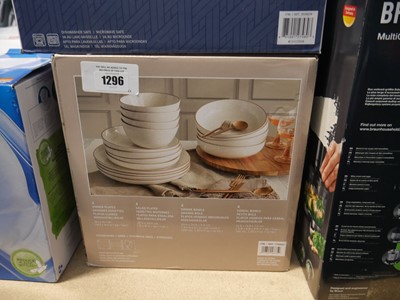 Lot 1145 - Boxed Over & Back dinnerware set