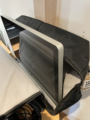 Lot 551 - Apple iMac in carrying case (not working)