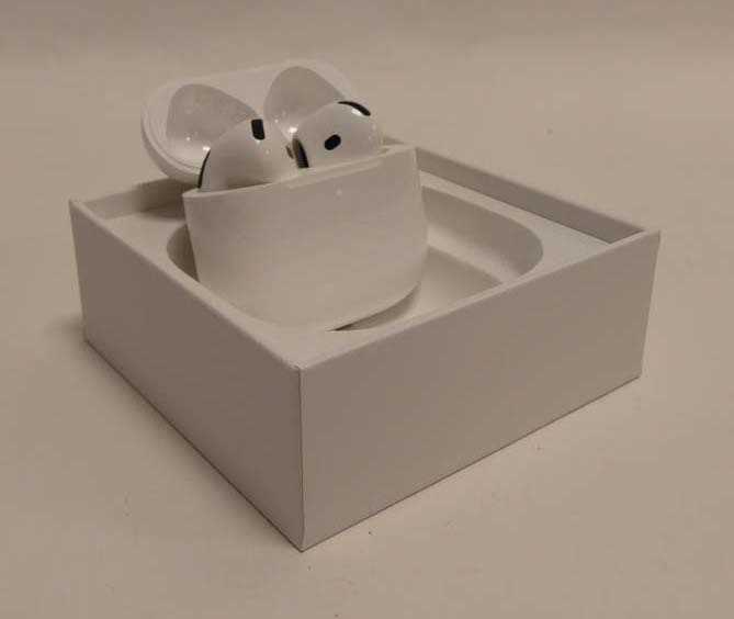 Lot 1083 - Apple AirPods 4, boxed with charging case