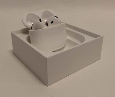 Lot Apple AirPods 4, boxed with charging case