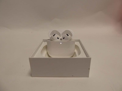 Lot Apple AirPods 4, boxed with charging case