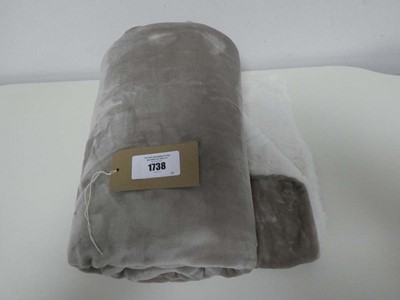 Lot 1312 - A Life Comfort throw in brown/cream.