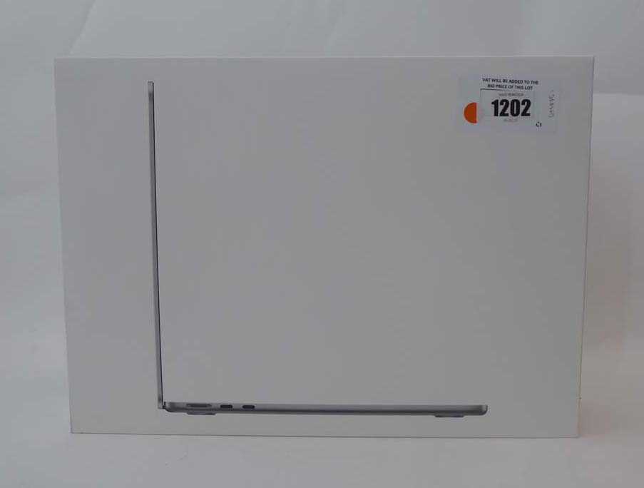 Lot 1202 - Apple MacBook Air 13-inch with Apple M3 chip,...