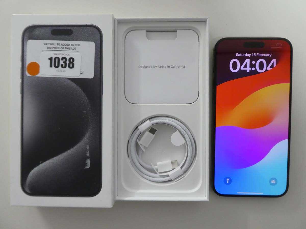 Lot Apple iPhone 15 Pro Max, Black Titanium, 256GB,...