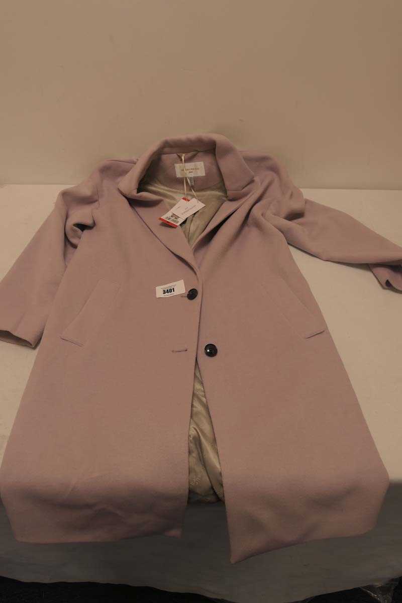 Lot 3401 - Gianni Feraud Lilac coat in size Medium