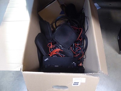 Lot 2650 - Box containing various headphones