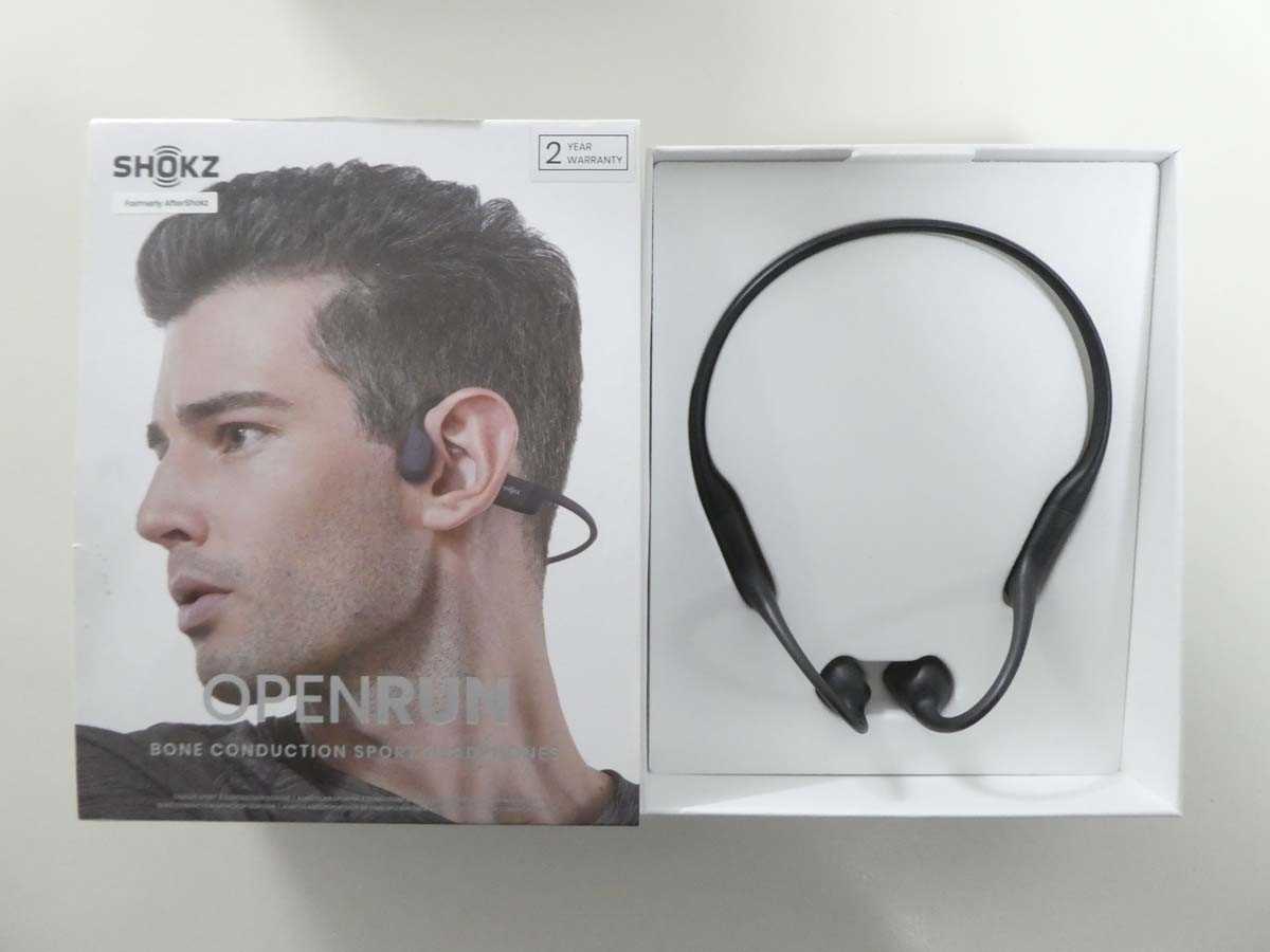 Lot SHOKZ OpenRun bone conduction sport headphones,...