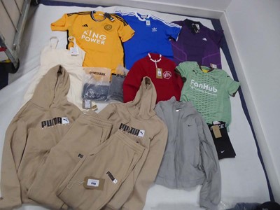 Lot Selection of sportswear to include Nike,...