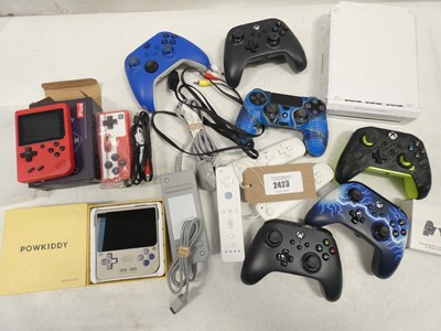 Lot 2423 - 2x handheld console simulators, gaming...