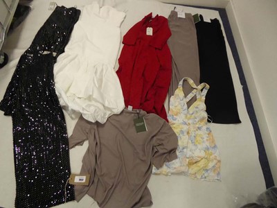 Lot Selection of clothing to include Mint Velvet,...