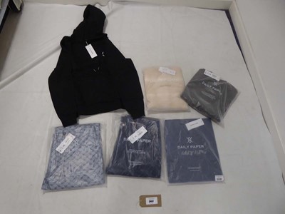 Lot Selection of Daily Paper clothing