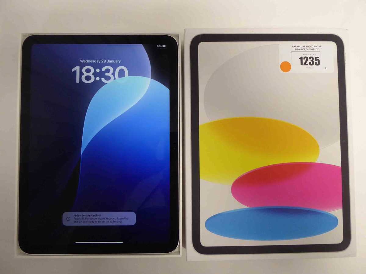 Lot 1223 - Apple iPad (10th Generation) Wi-Fi, 64GB,...