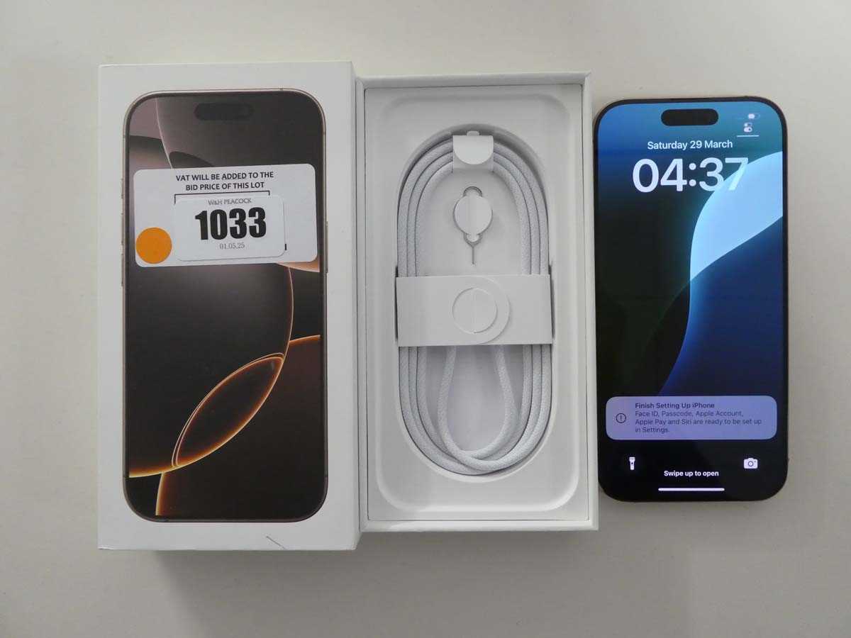 Lot Apple iPhone 16 Pro, 128GB, Desert Titanium,...