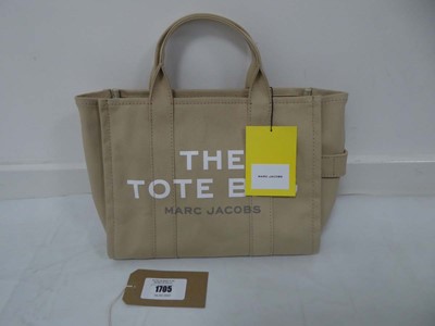 Lot 1705 - Marc Jacobs canvas the tote bag in beige