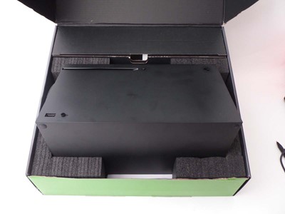 Lot XBOX Series X, 1TB SSD, boxed with controller