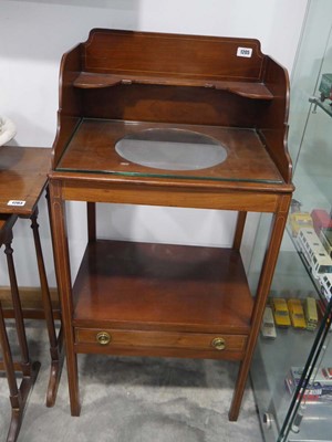 Lot 1205 - Edwardian mahogany single drawer wash stand