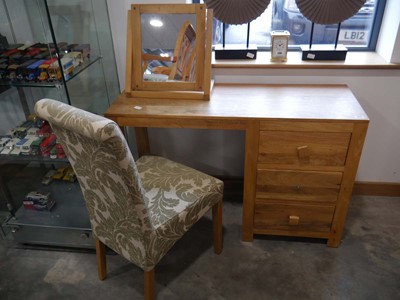 Lot 1206 - Modern dressing unit with free standing mirror...