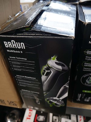 Lot 1035 - Boxed Braun MultiQuick 9 handheld food processor