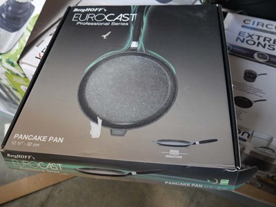 Lot 1050 - Boxed Berghoff Eurocast pancake pan