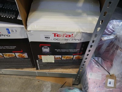 Lot 1063 - Boxed Tefal OleoClean Pro deep fryer