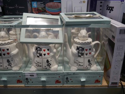 Lot 1085 - 4 boxed Bonne Maman tea and tart sets with...