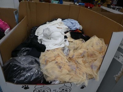 Lot 3498 - Pallet containing new and used clothes