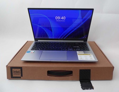 Lot ASUS Vivobook X1505V laptop, Intel Core...