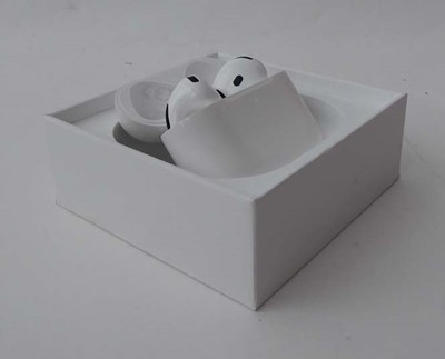 Lot Apple AirPods 4 with Active Noise Cancellation,...