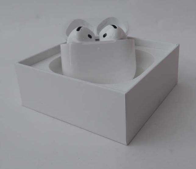 Lot 1293 - Apple AirPods 4, boxed