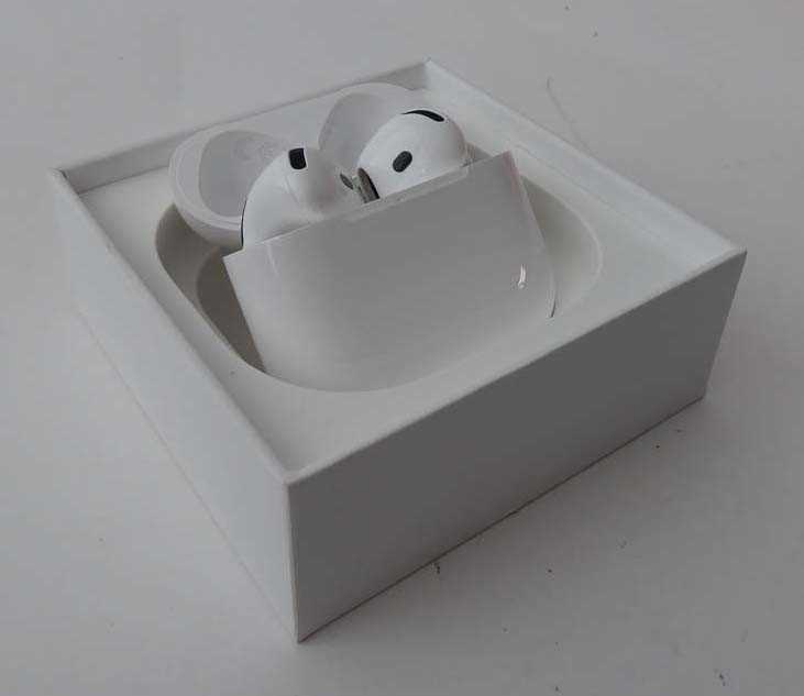 Lot Apple AirPods 4, boxed