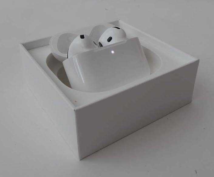 Lot Apple AirPods 4, boxed