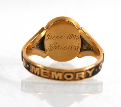 Lot 708 - A late Victorian 18ct yellow gold mourning...