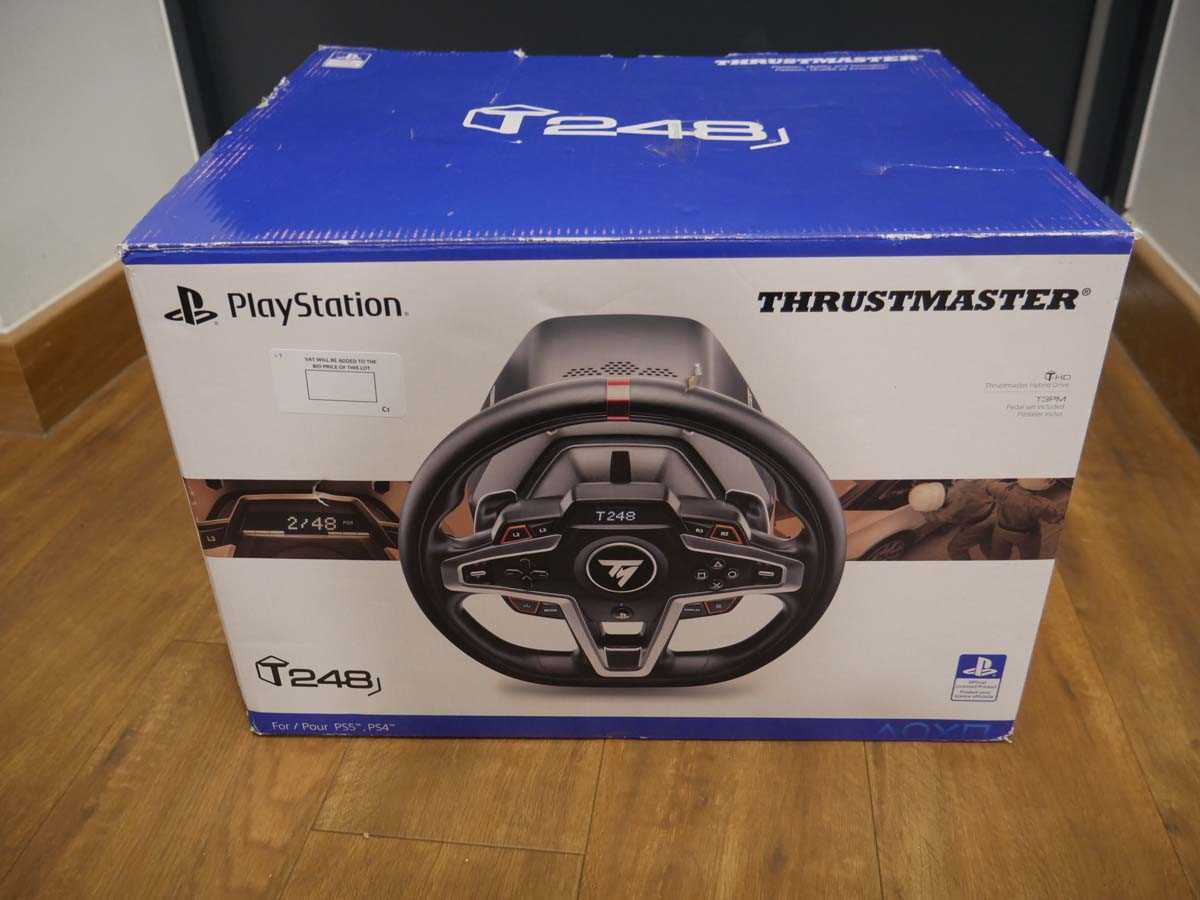 Lot Thrustmaster gamin wheel and pedal set for...