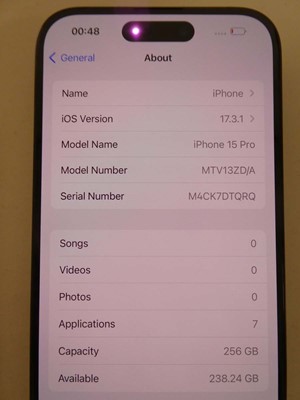 Lot Apple iPhone 15 Pro, 256GB, Black Titanium,...