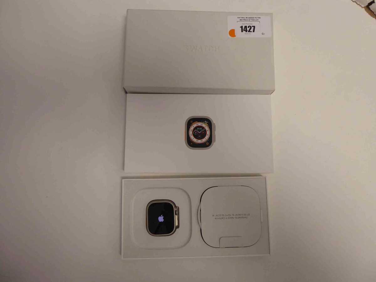 Lot Apple Watch Ultra, 49mm, Titanium Case,...