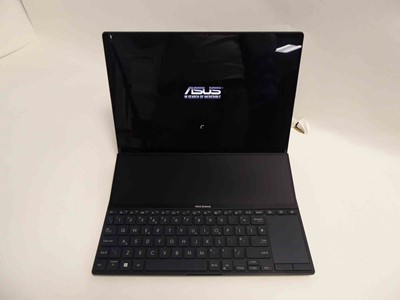 Lot ASUS Zenbook UX8402ZA-M3033W Pro Duo laptop,...