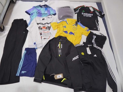 Lot 3014 - Selection of sportswear to include Nike,...