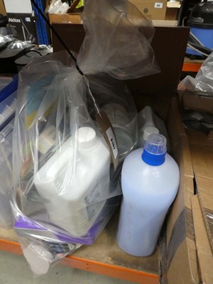 Lot 3107 - Bag containing cleaning detergent, Oral B...