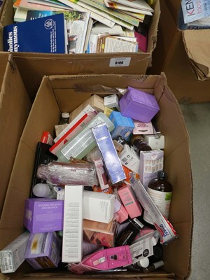 Lot 3195 - Large box of mixed toiletries and cosmetics